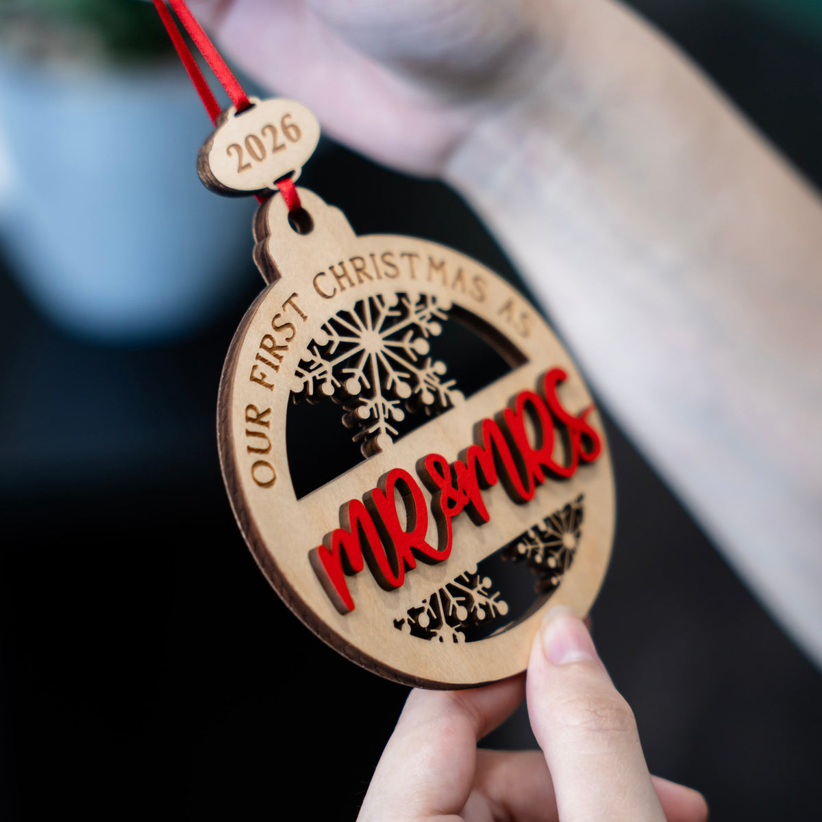 #Ornament Text_Mr. & Mrs.