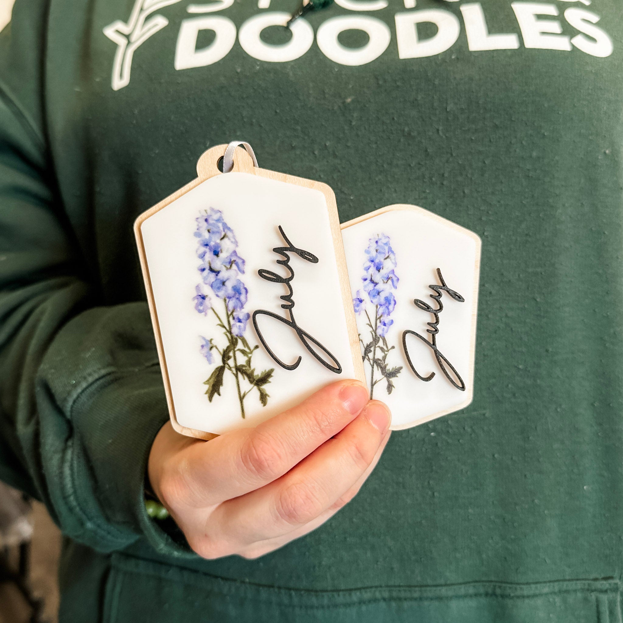 Elegant Birth Flowers • Personalized Ornaments or Magnet • For Your Favourite People