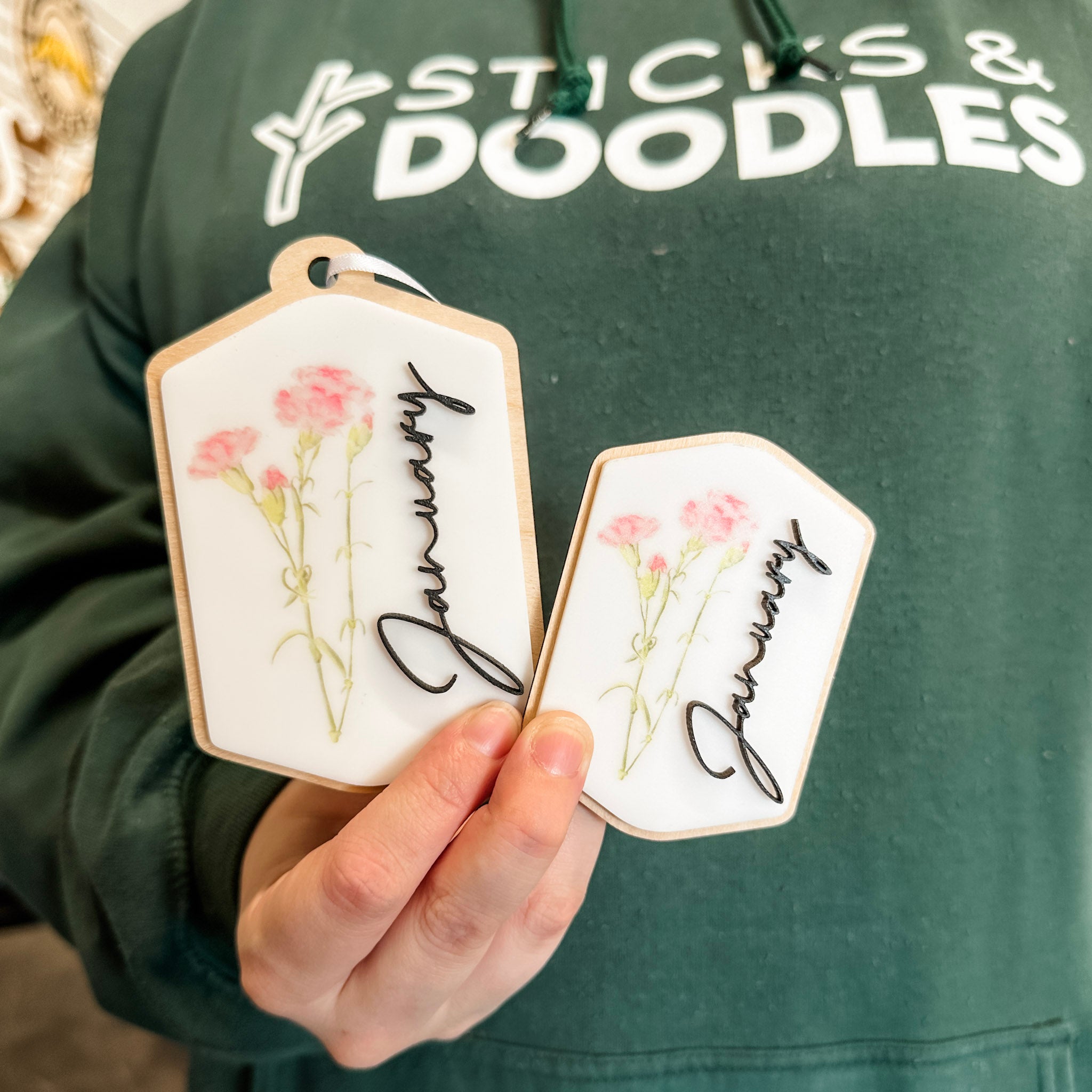 Elegant Birth Flowers • Personalized Ornaments or Magnet • For Your Favourite People