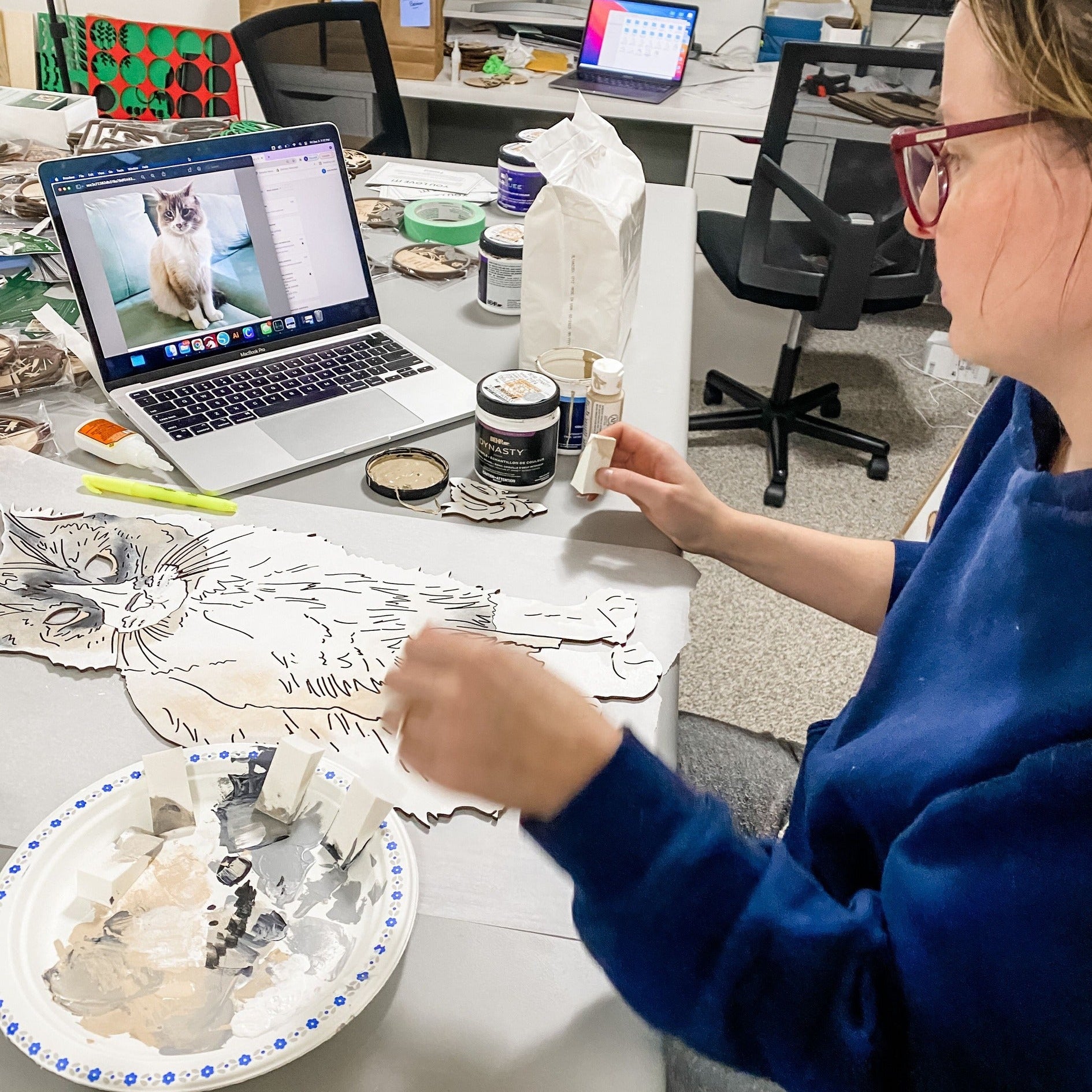 #Art Style_(8 to 12 Weeks) 3D Hand Painted Wood - Premium