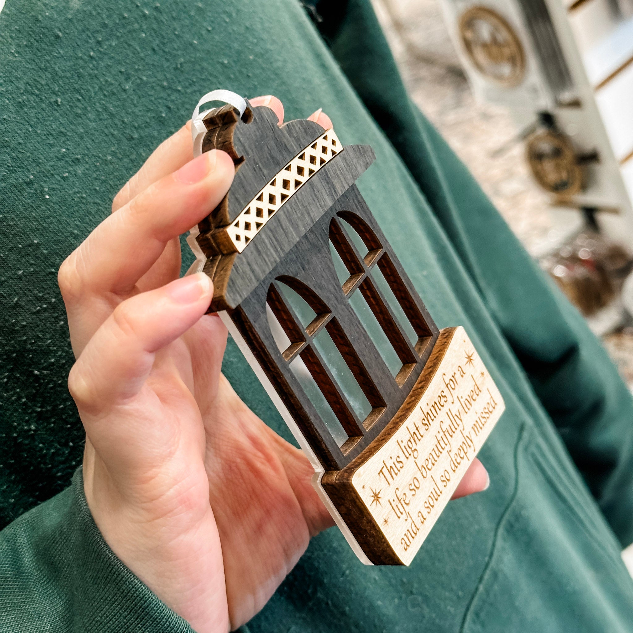 #Memorial Memento_Memorial Lantern Ornament