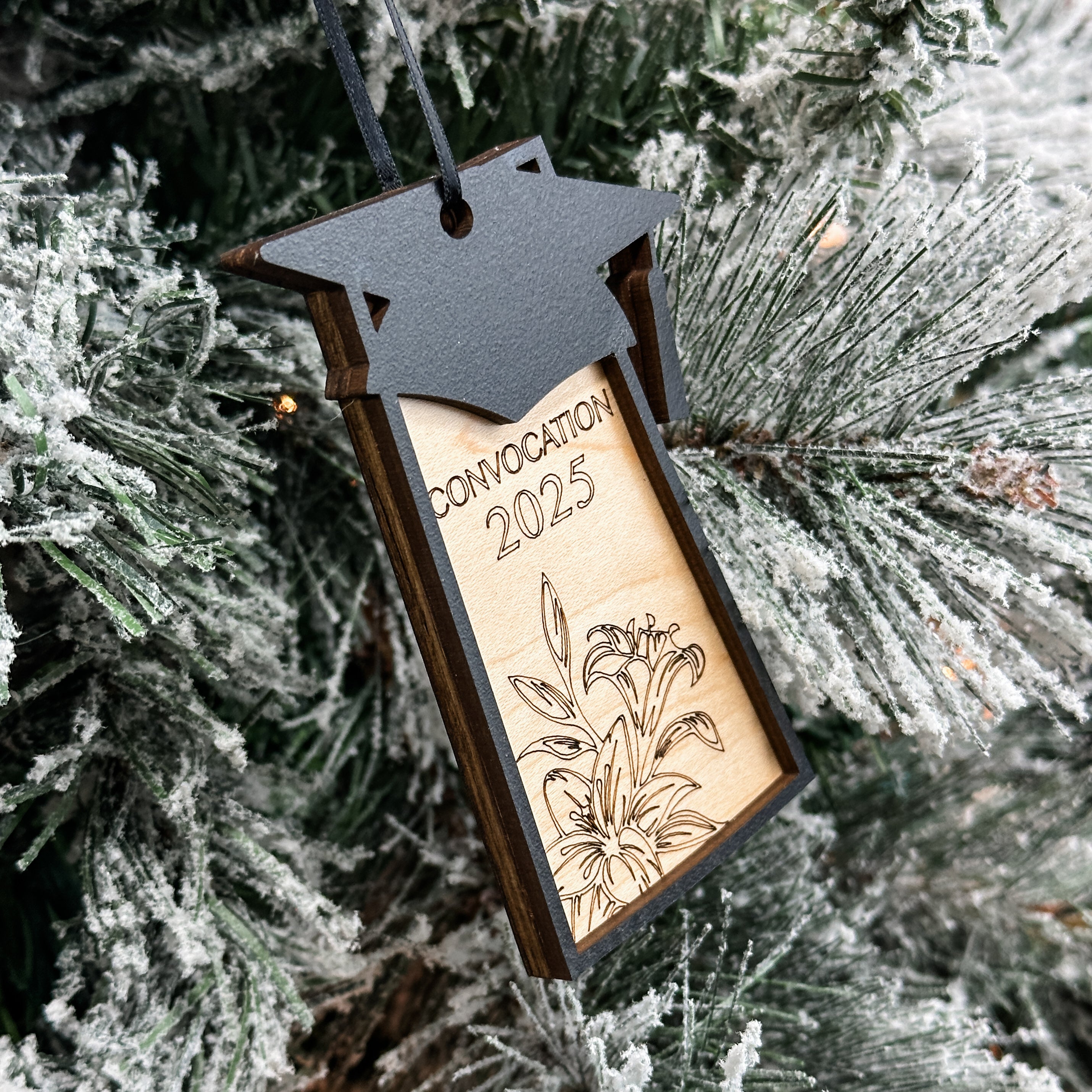 Saskatchewan Grad Hats • Wood Ornament or Magnet • For Graduations & Convocations