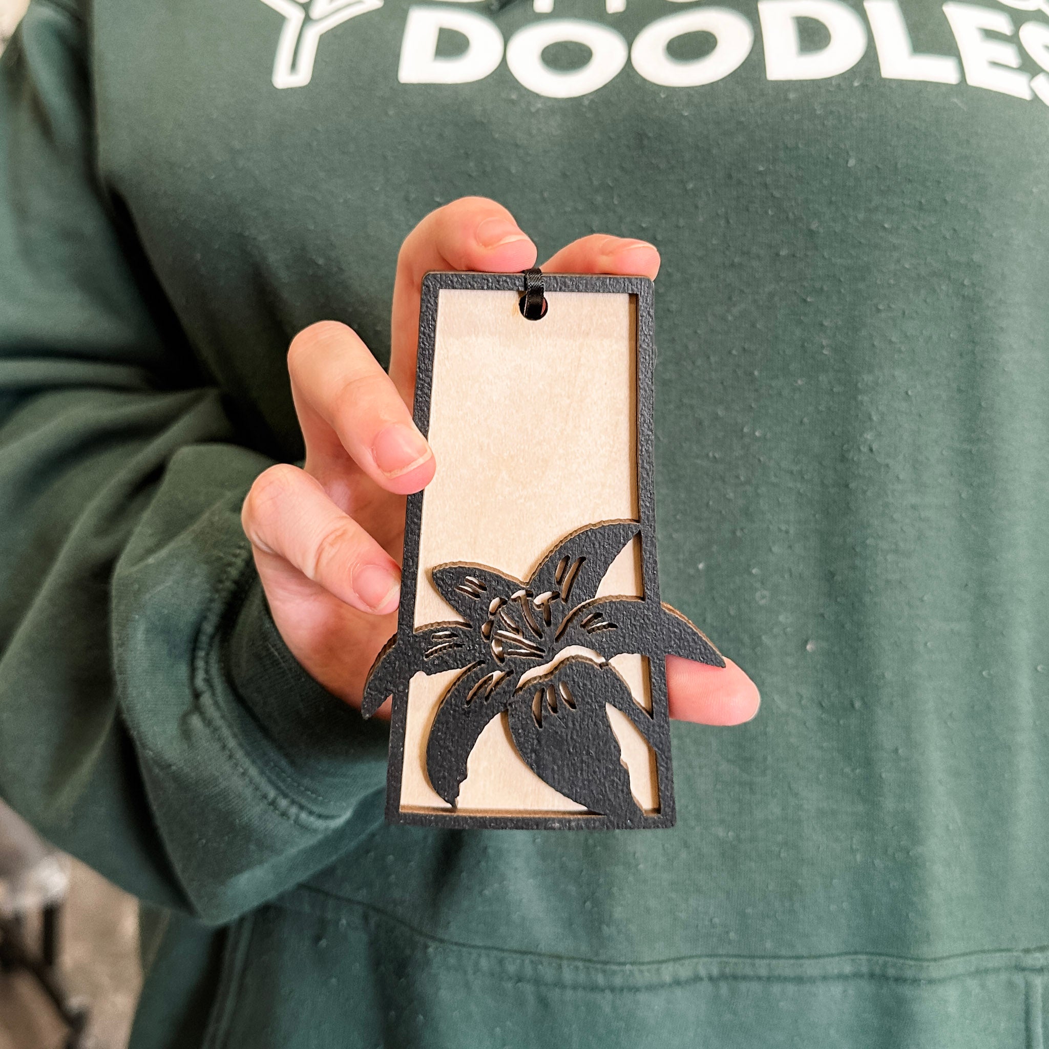 #Choose Design_Signature Black Lily