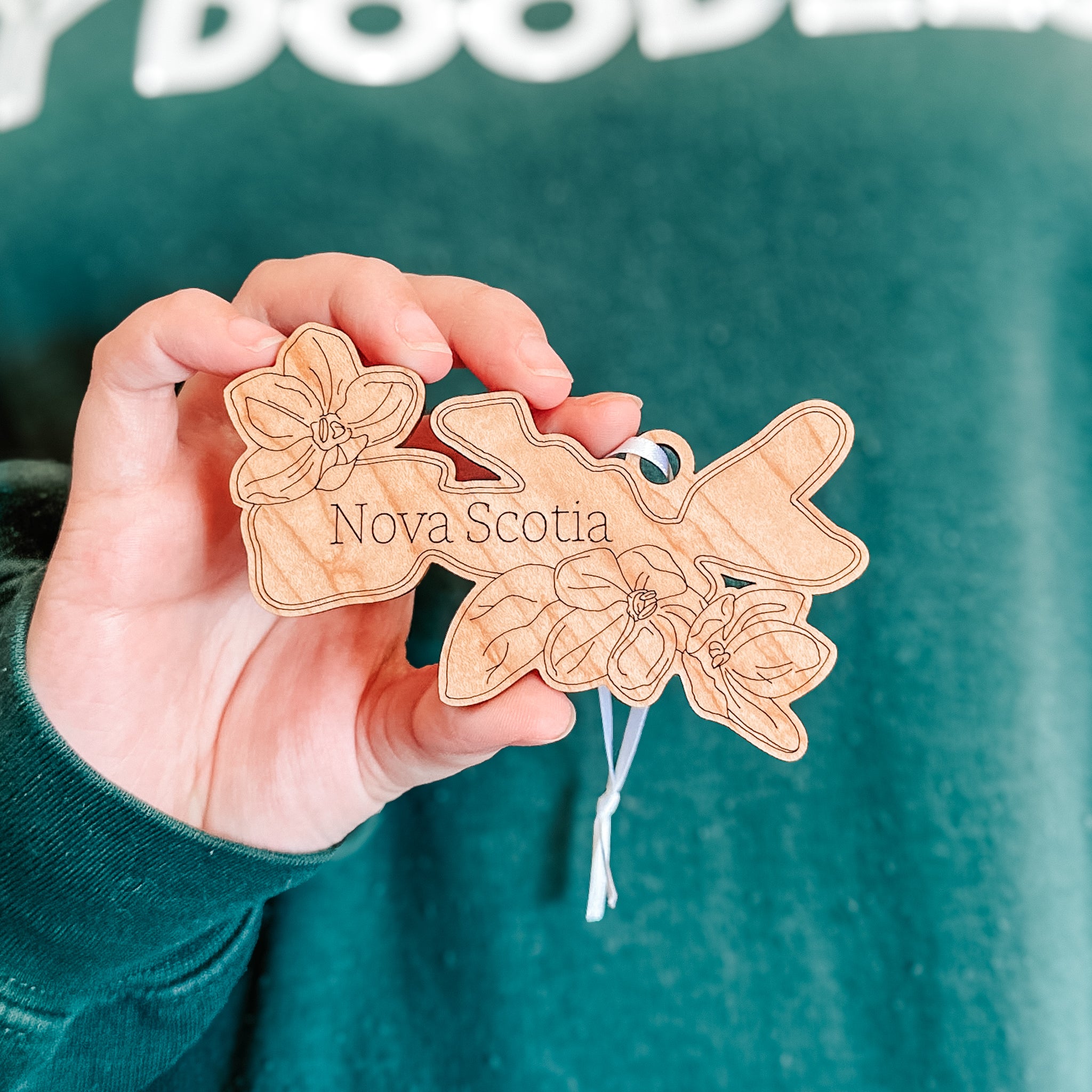 Canadian Provincial Flower • Wood Ornament or Magnet • For Souvenirs, Travel, or Canadian Pride