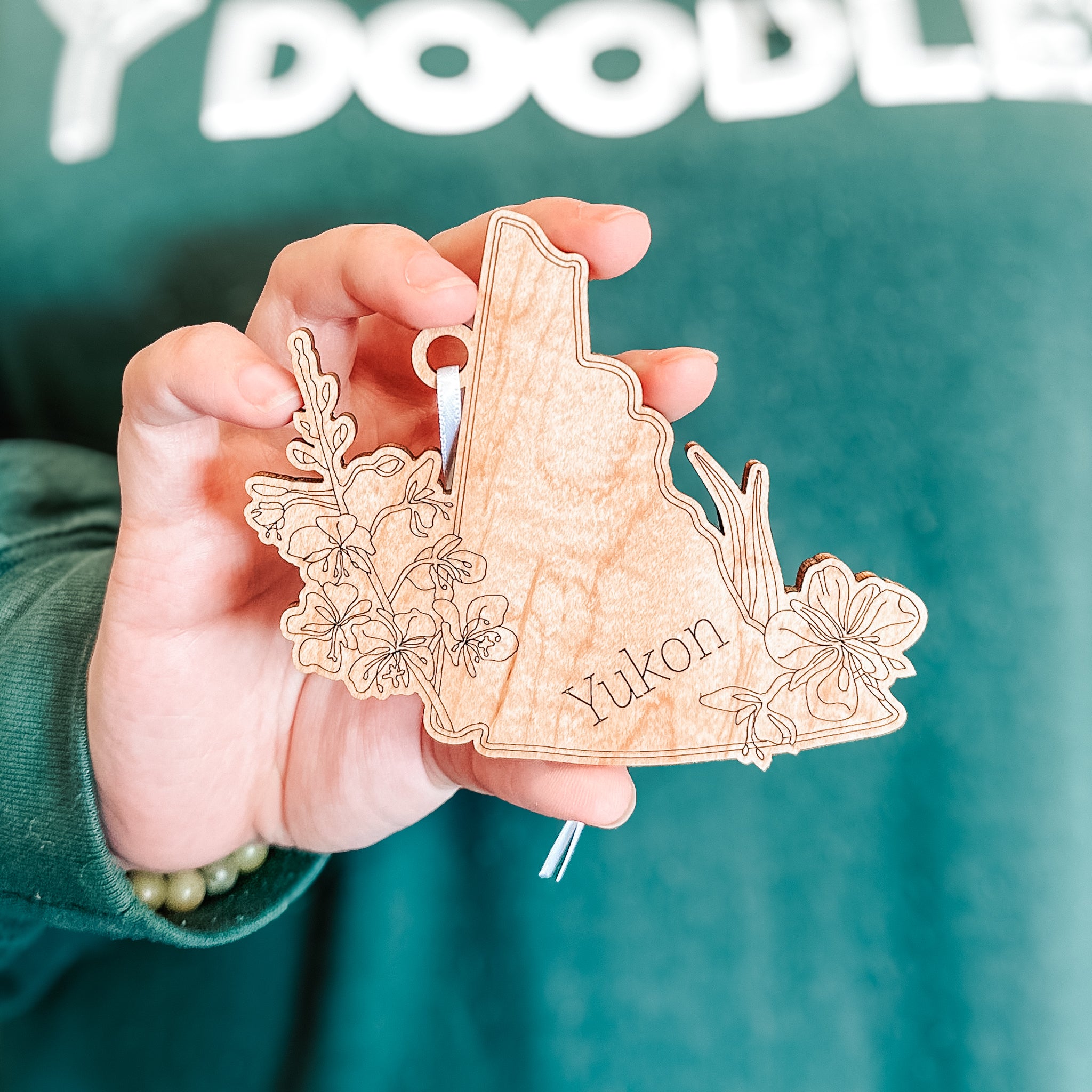 Canadian Provincial Flower • Wood Ornament or Magnet • For Souvenirs, Travel, or Canadian Pride