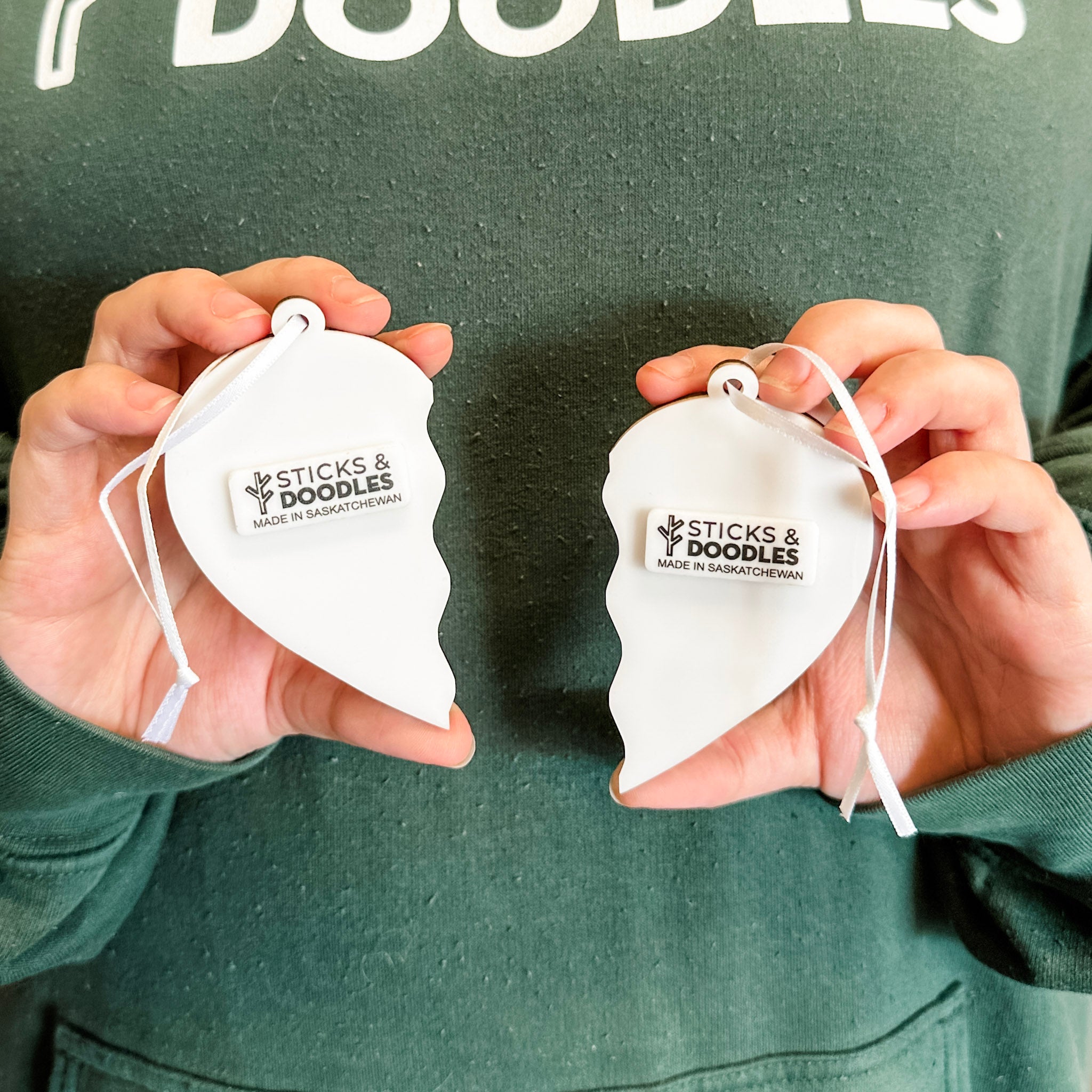 Best Friends Ornament (Includes 2!) ⭐️Brenna's Pick⭐️