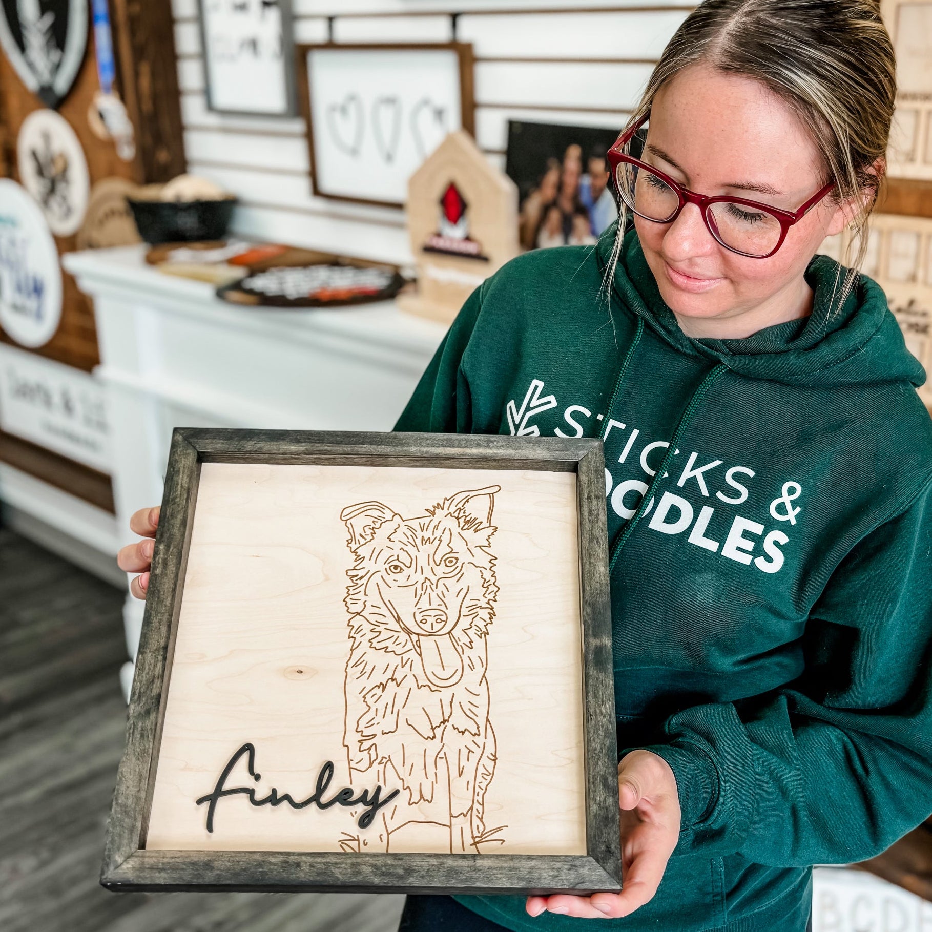 #Art Style_(2 to 4 Weeks) Engraved Maple Wood