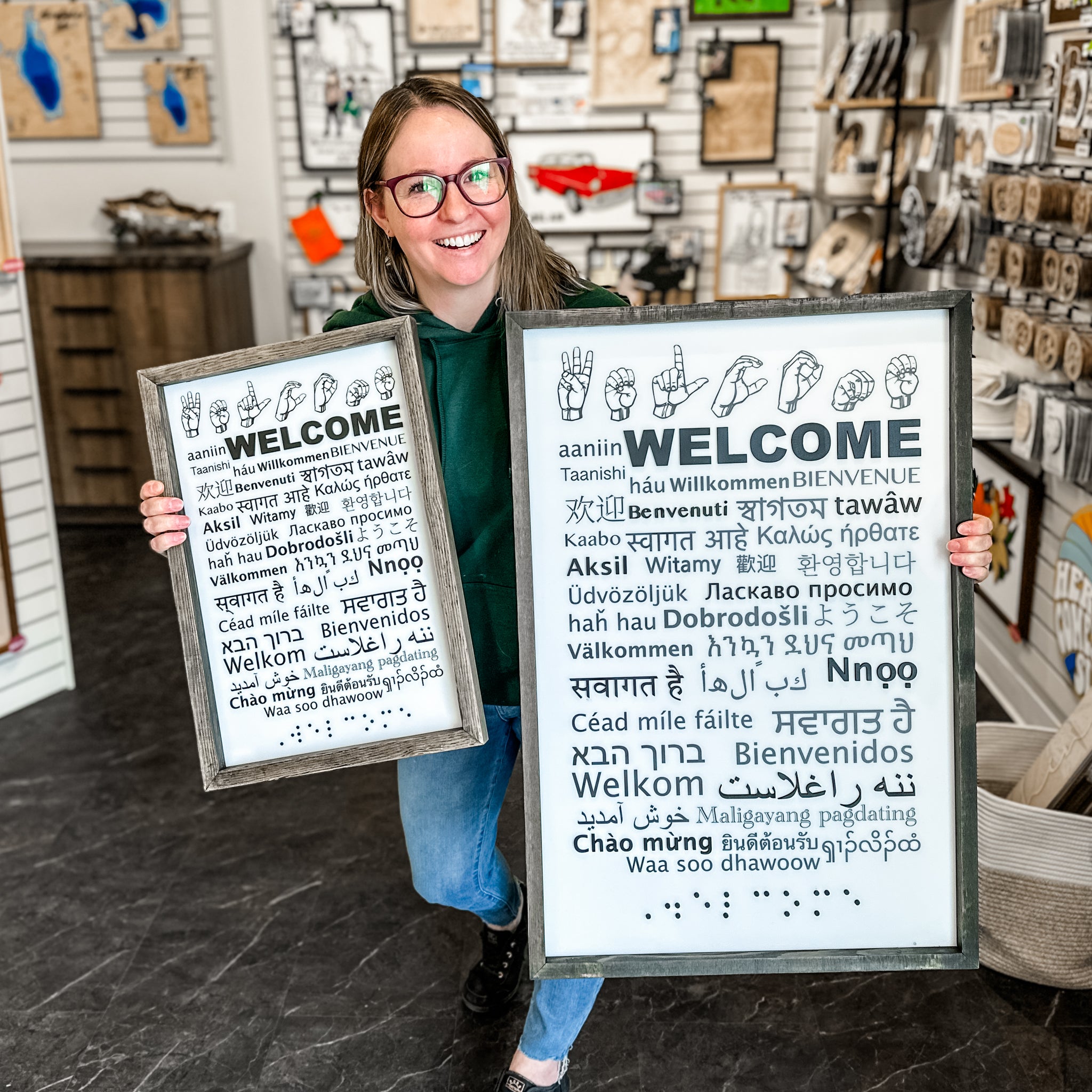 Welcome in 40 Languages Sign