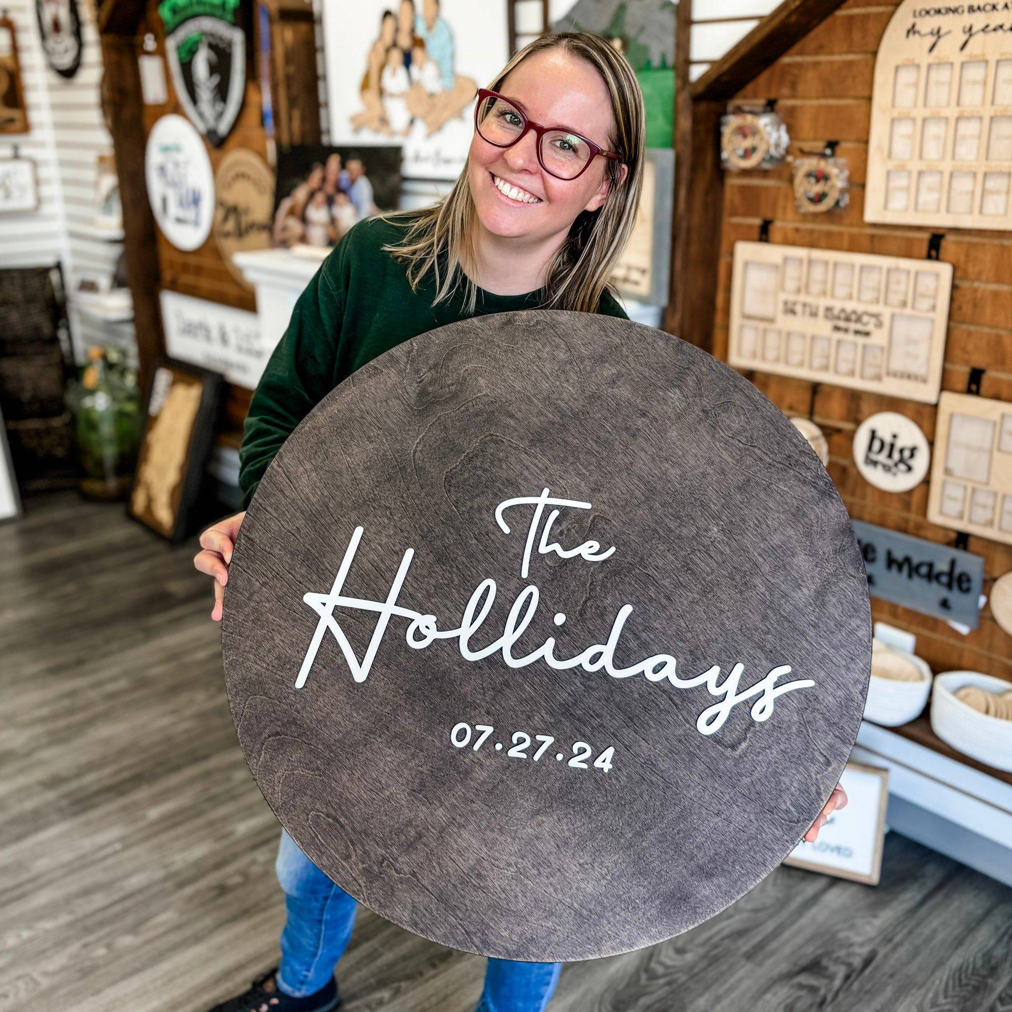 Round Family Name Sign