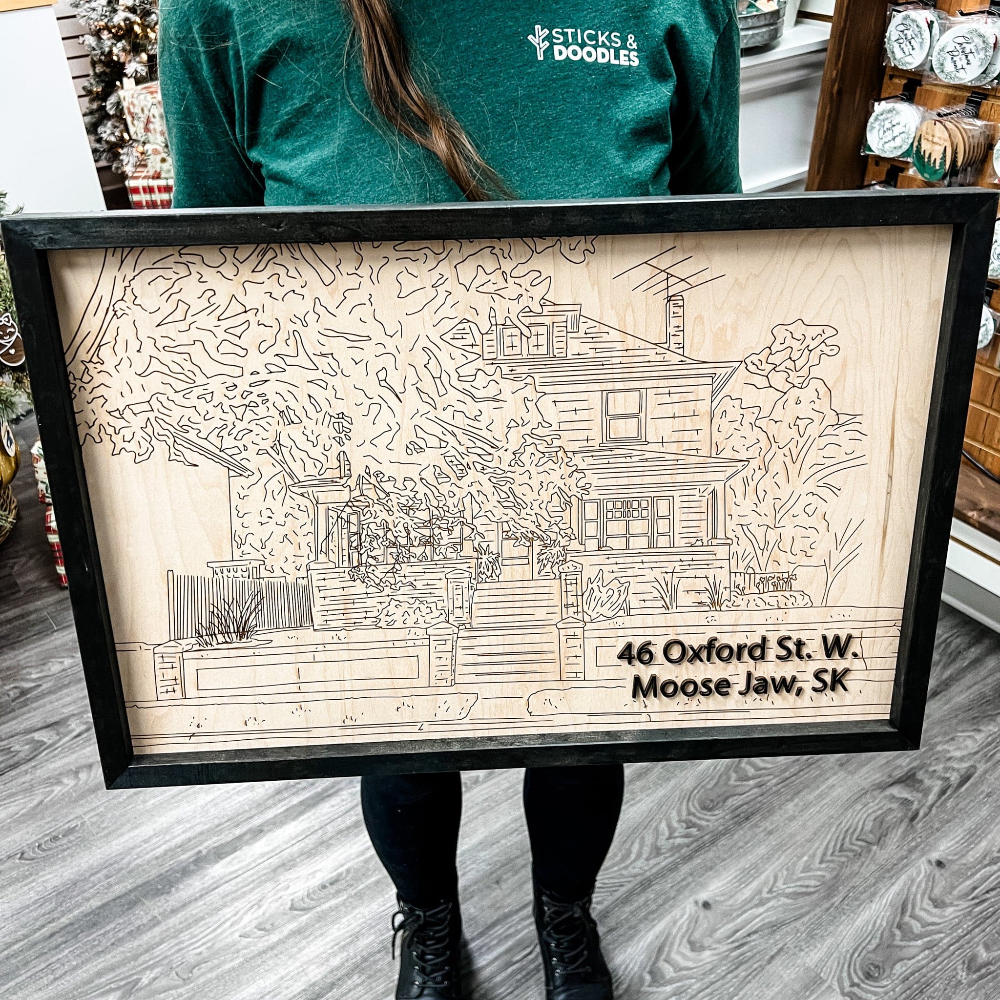 #Art Style_(2 to 4 Weeks) Engraved Maple Wood