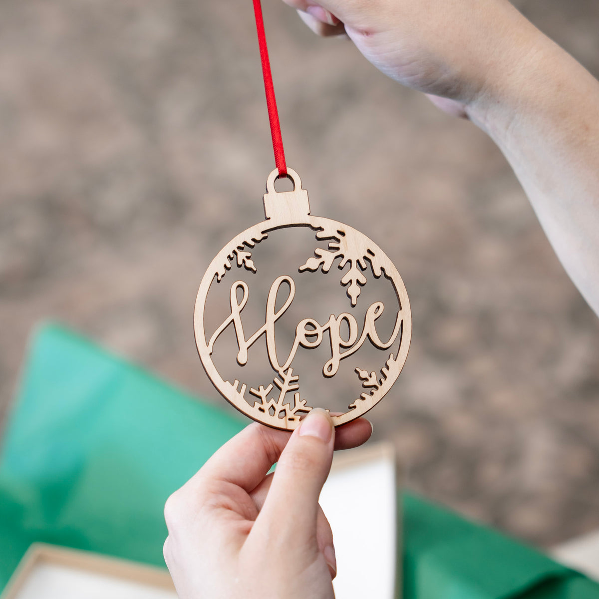 #ornament word_hope