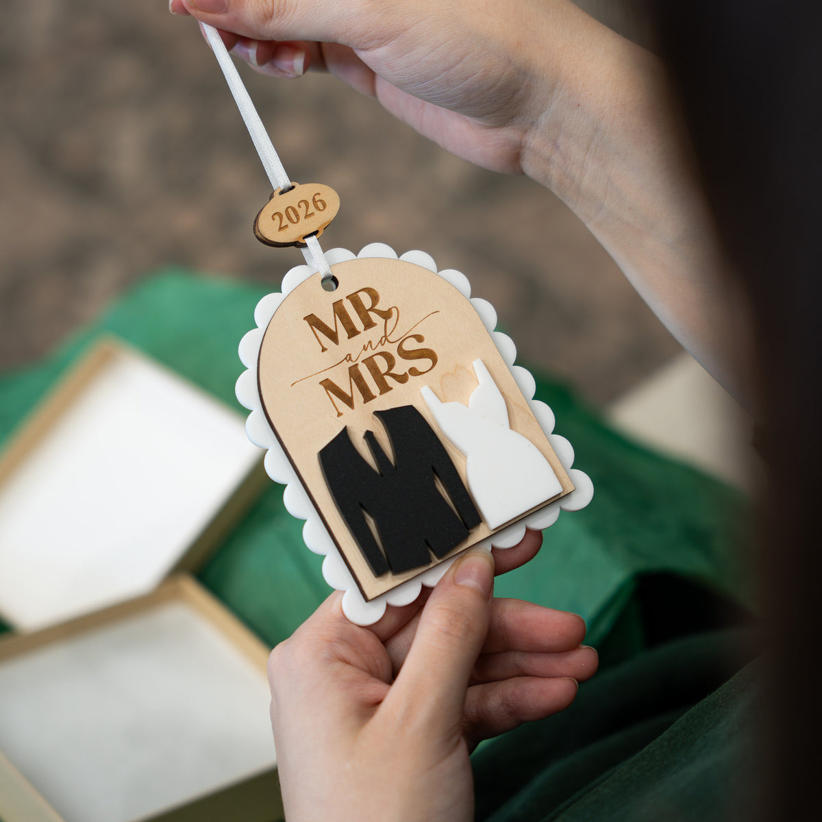 #Text_Mr & Mrs