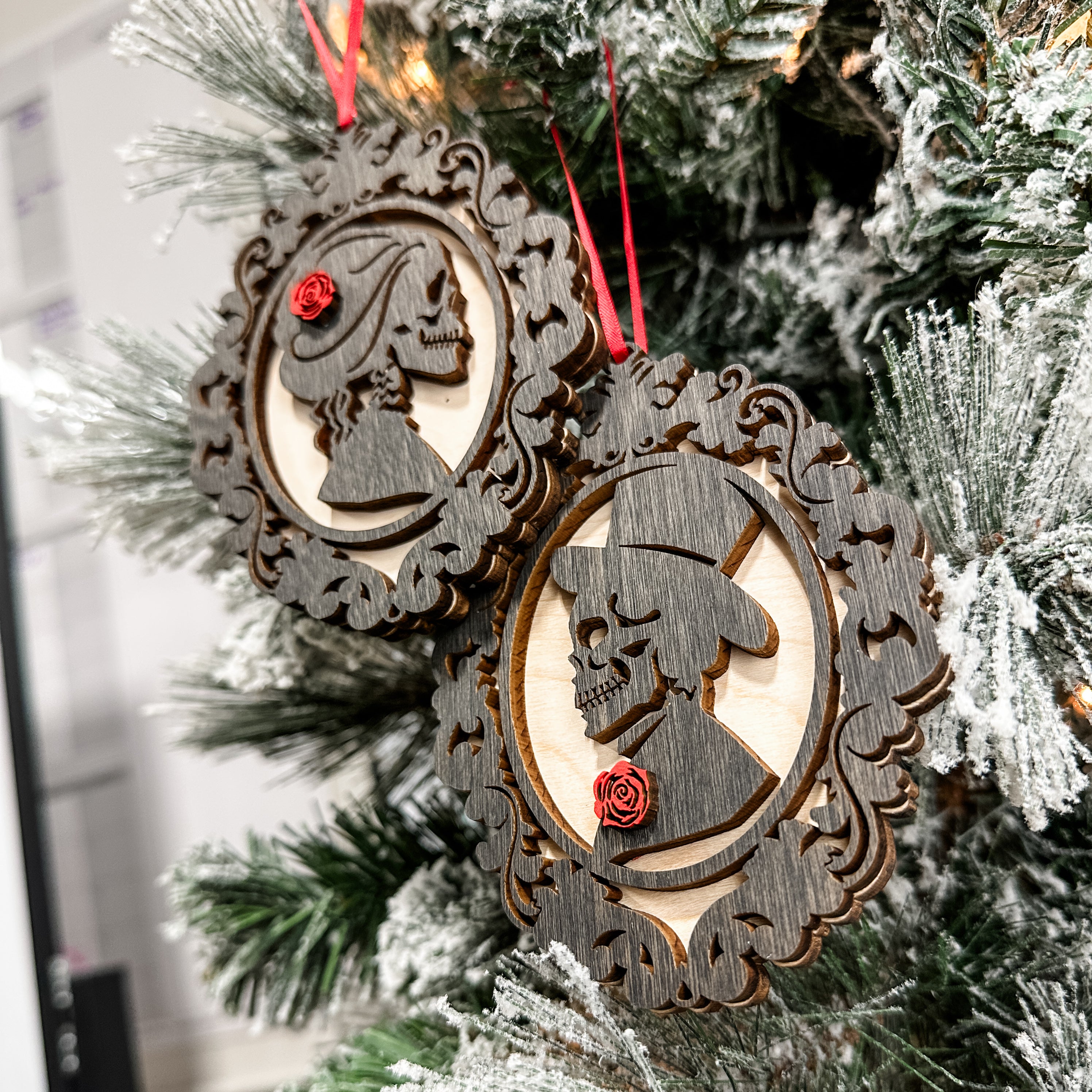 Victorian Skeleton Couple • Layered Wood Ornaments • Gothic Decor & Halloween