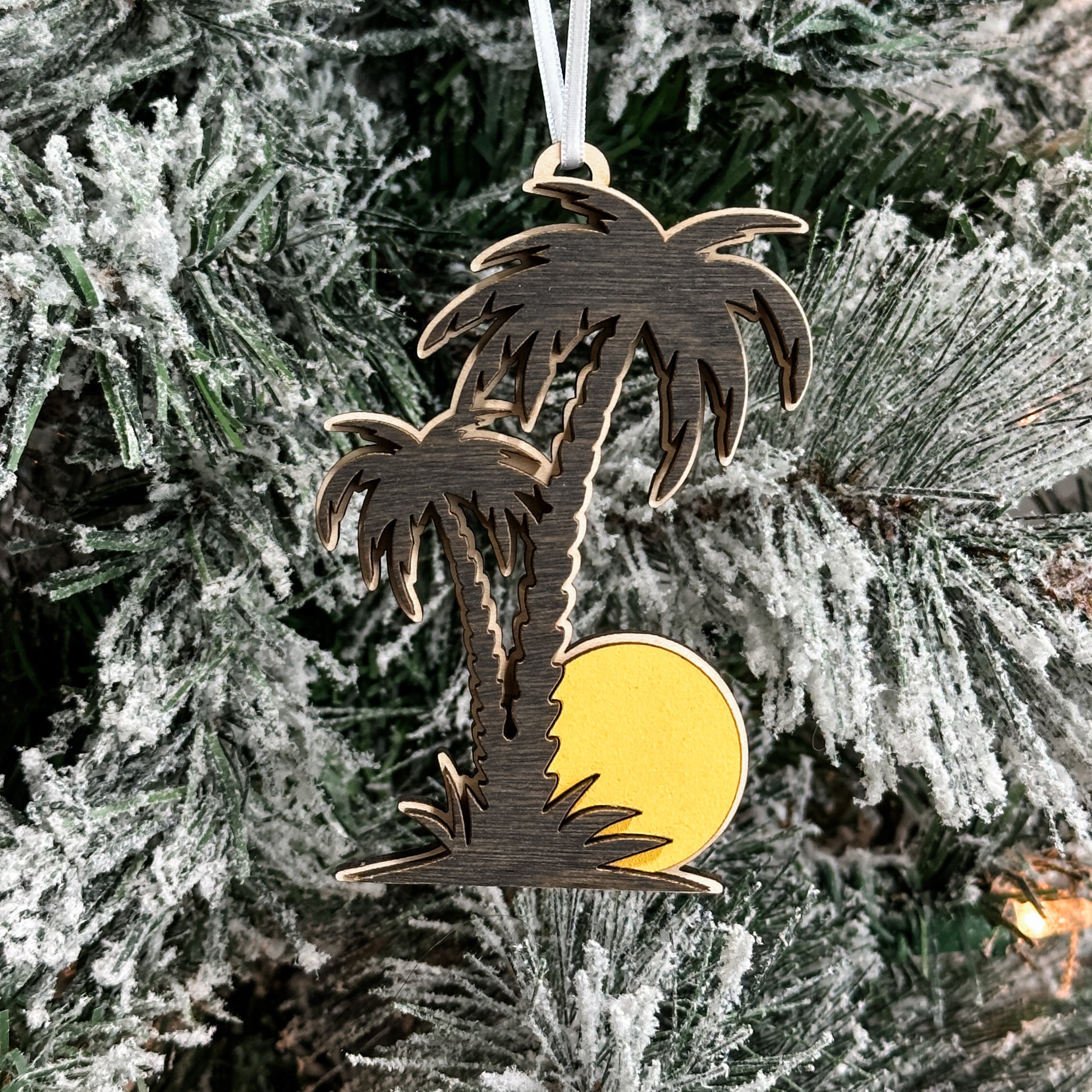 Sunset Palm Trees • 3D Wood Ornament • For Travellers & Beach Lovers