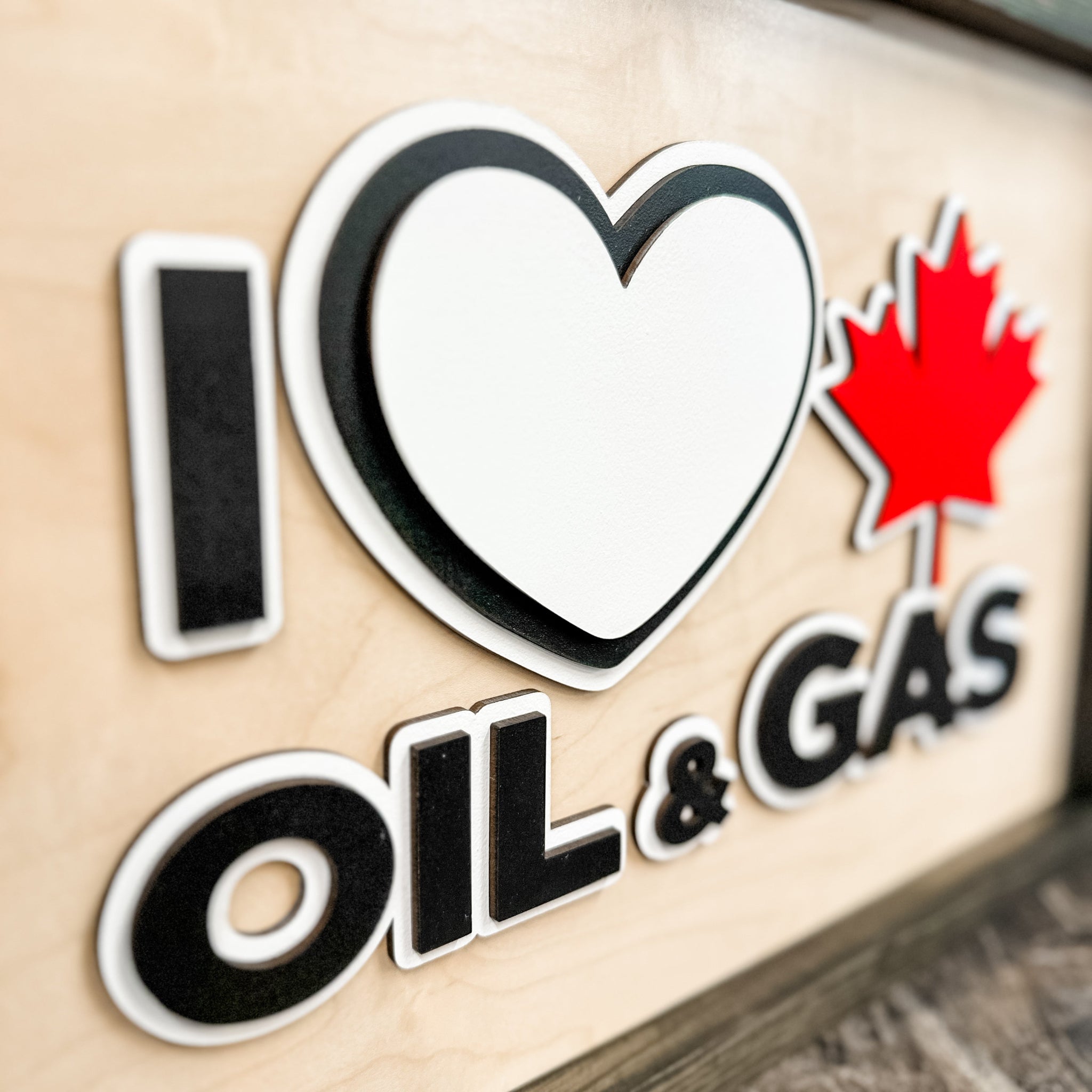 #Sign Type_I Love Canadian Oil & Gas (18x12)