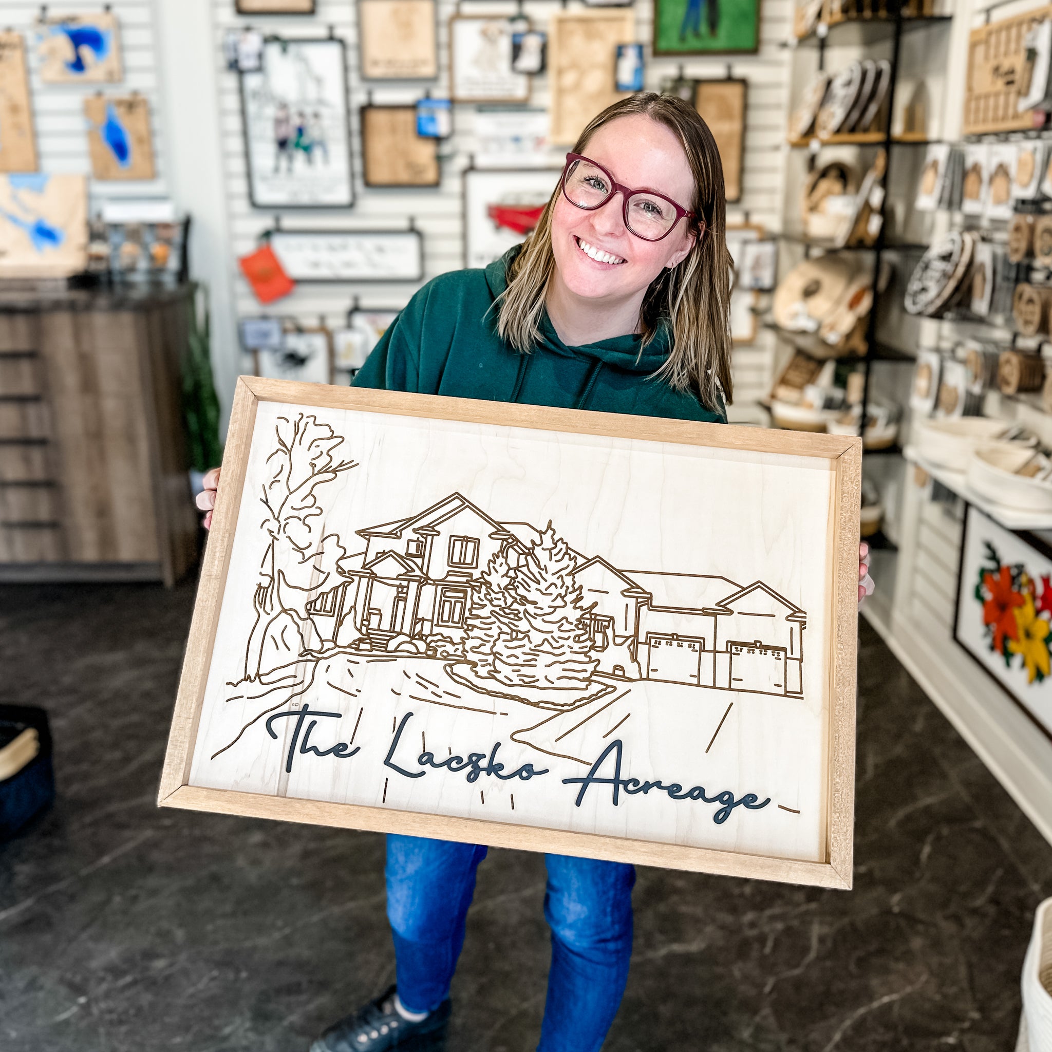 #Art Style_(2 to 4 Weeks) Engraved Maple Wood