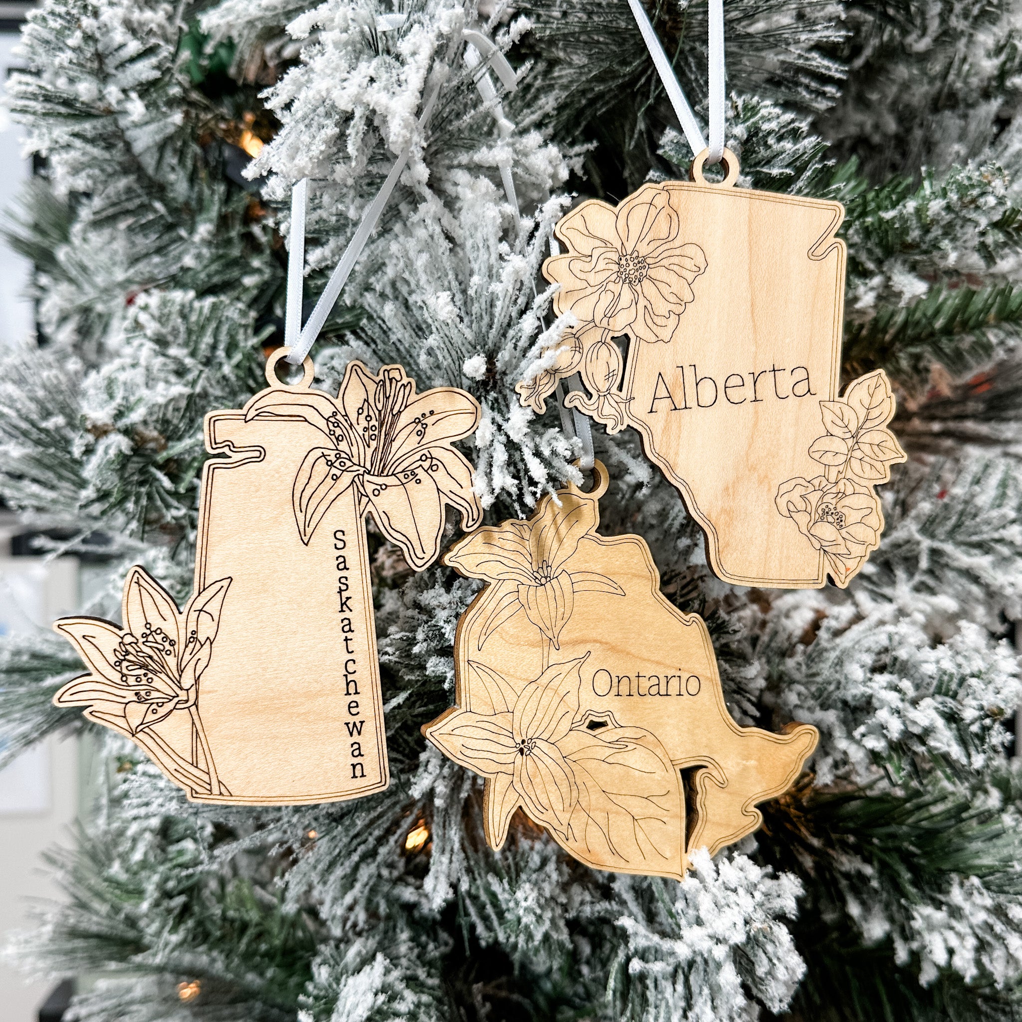 Canadian Provincial Flower • Wood Ornament or Magnet • For Souvenirs, Travel, or Canadian Pride