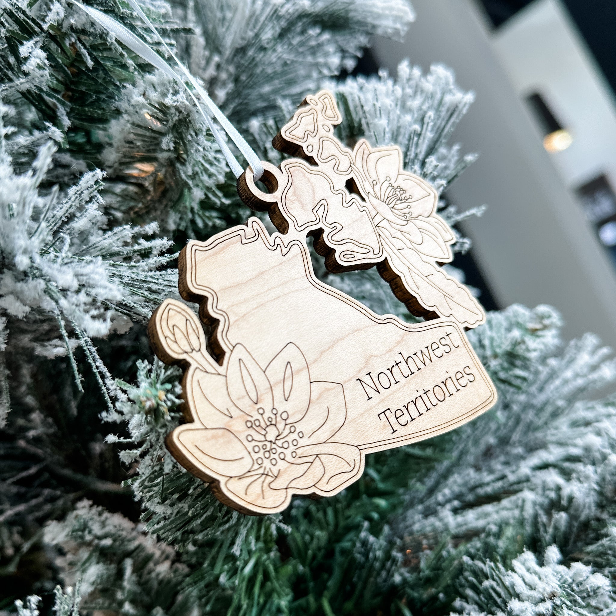 Canadian Provincial Flower • Wood Ornament or Magnet • For Souvenirs, Travel, or Canadian Pride