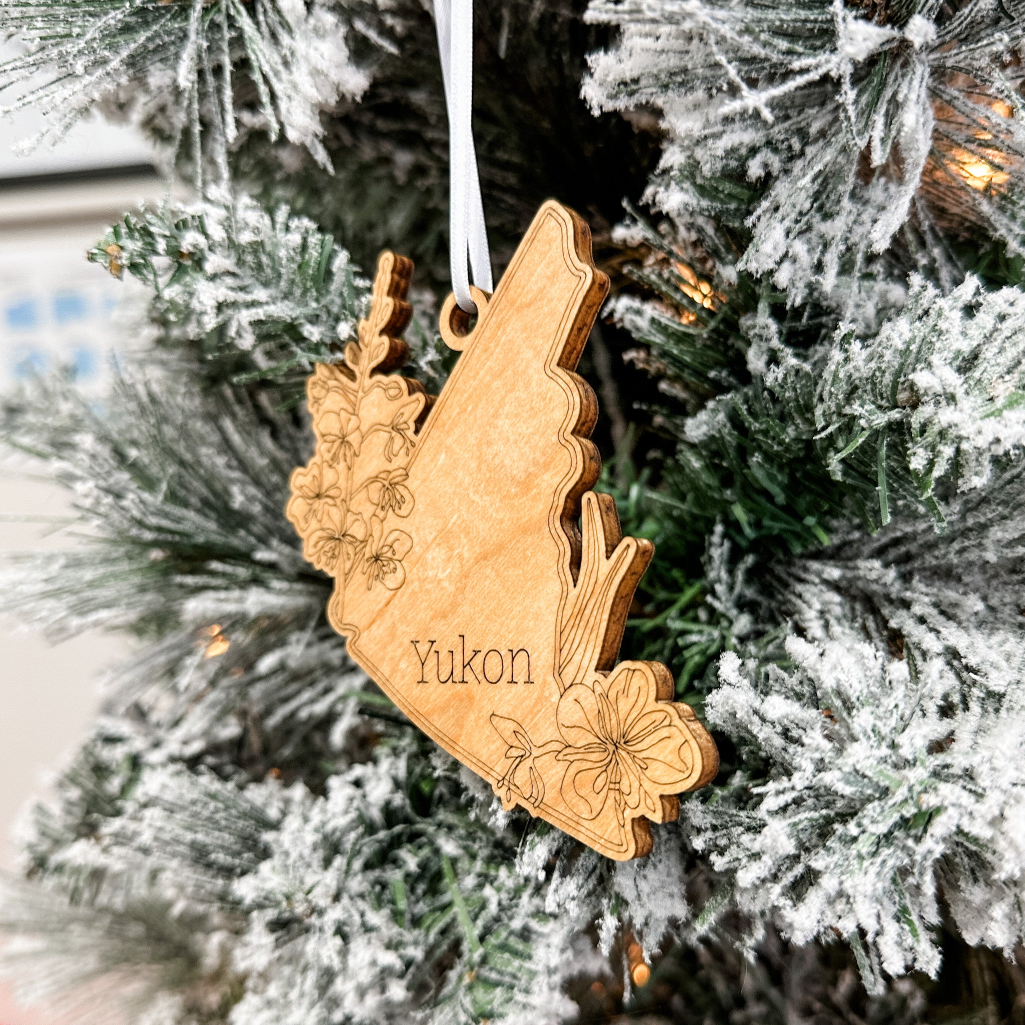 Canadian Provincial Flower • Wood Ornament or Magnet • For Souvenirs, Travel, or Canadian Pride