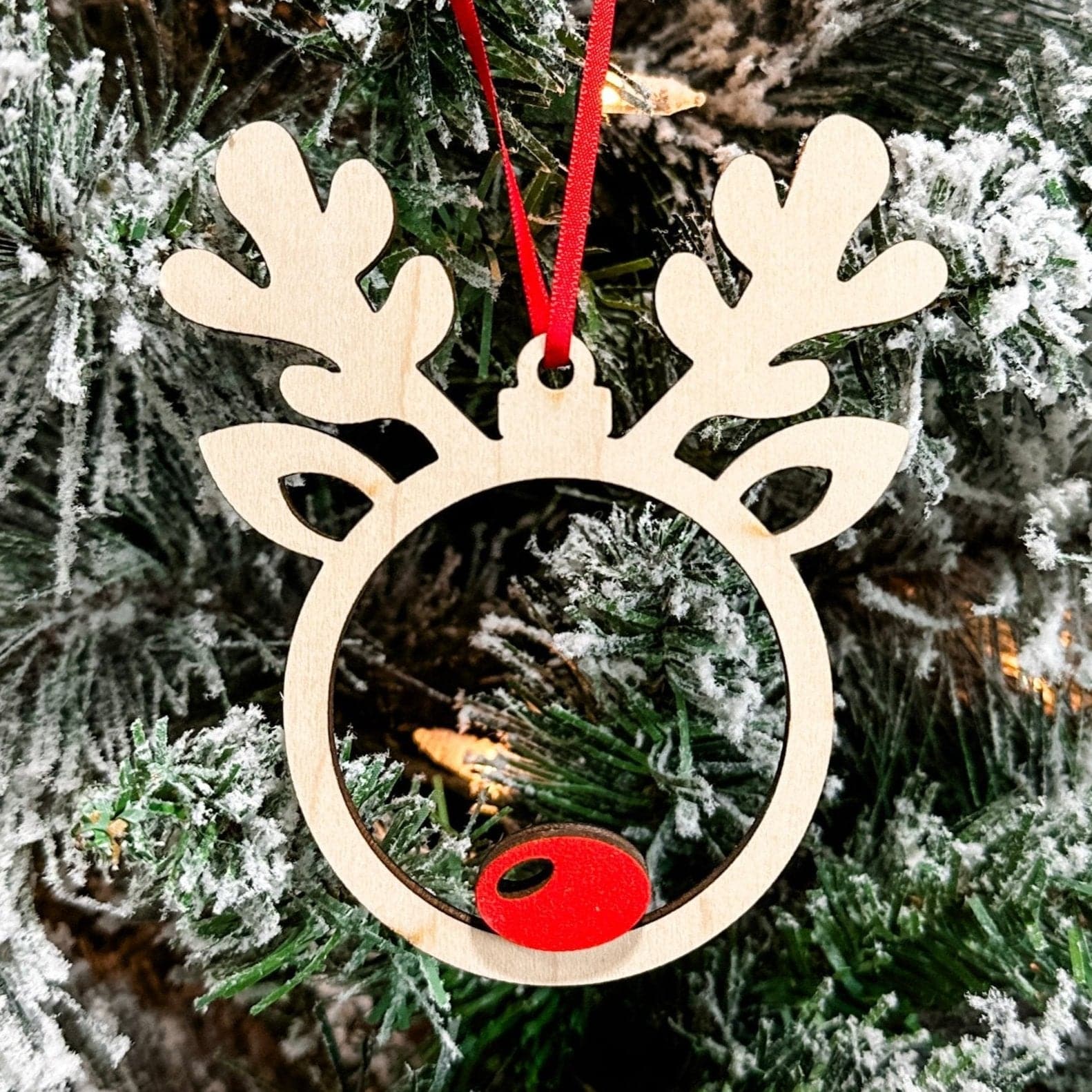 Minimalist Reindeer • 3D Wood Ornament • For Christmas