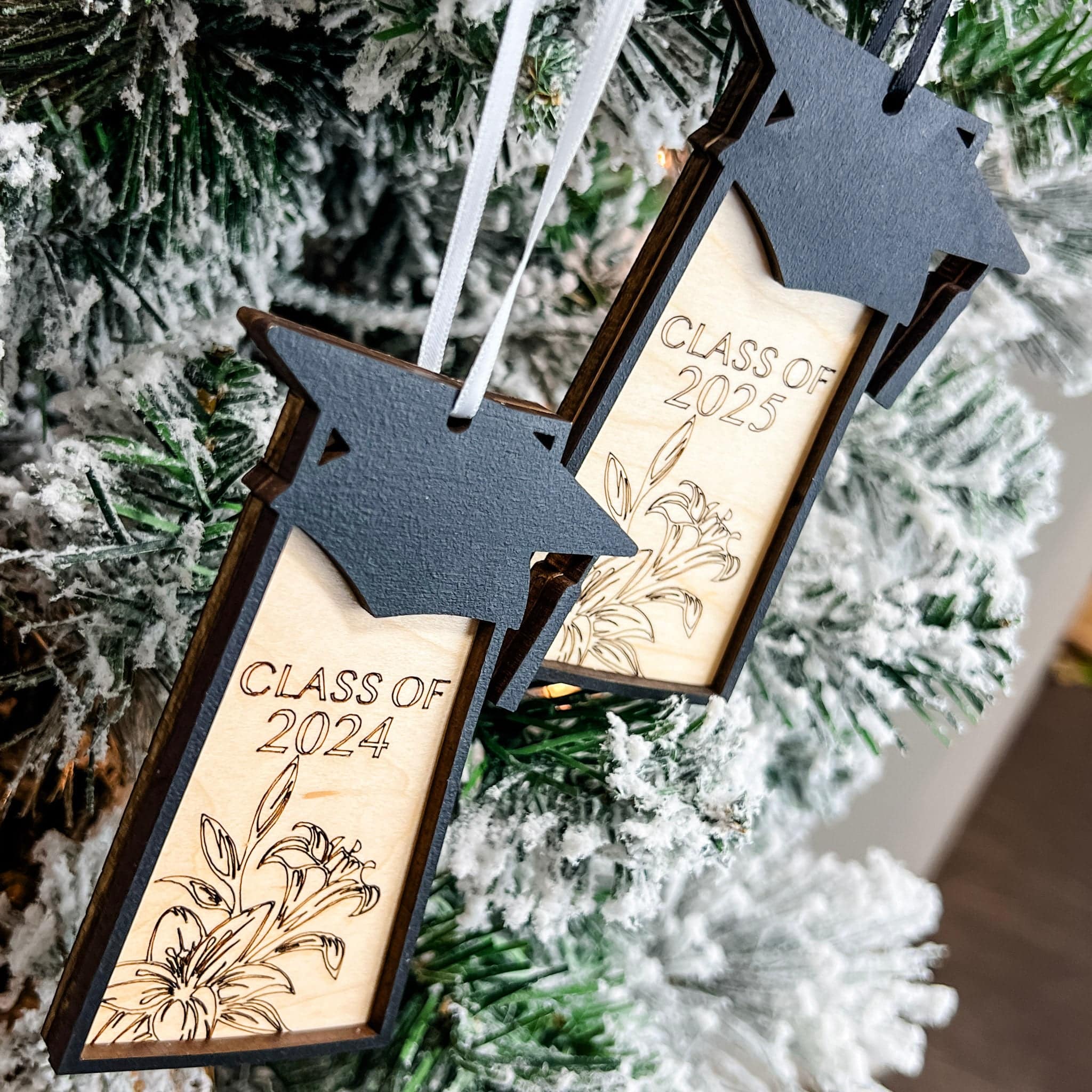 Saskatchewan Grad / Convocation | 3D Wood Ornament