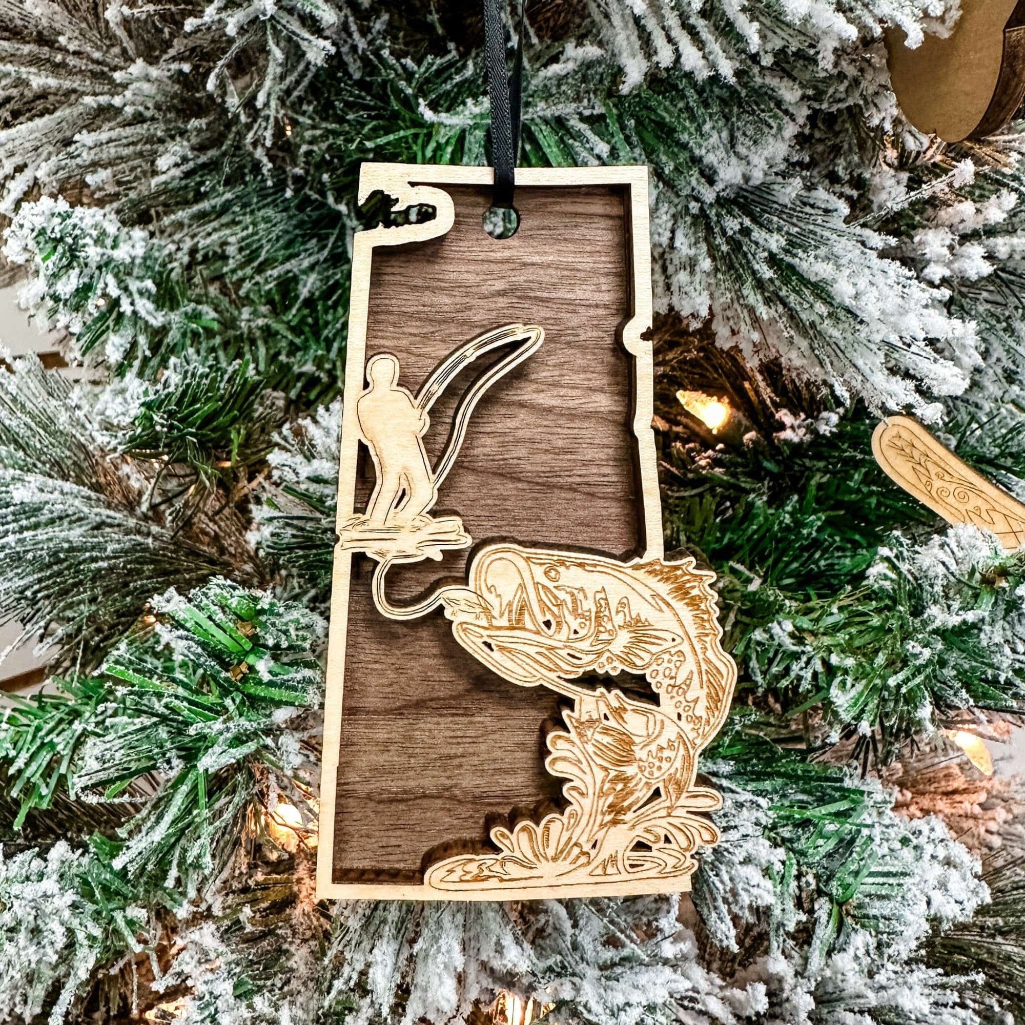 Saskatchewan Fishing 3D Wood Ornament - Sticks & Doodles